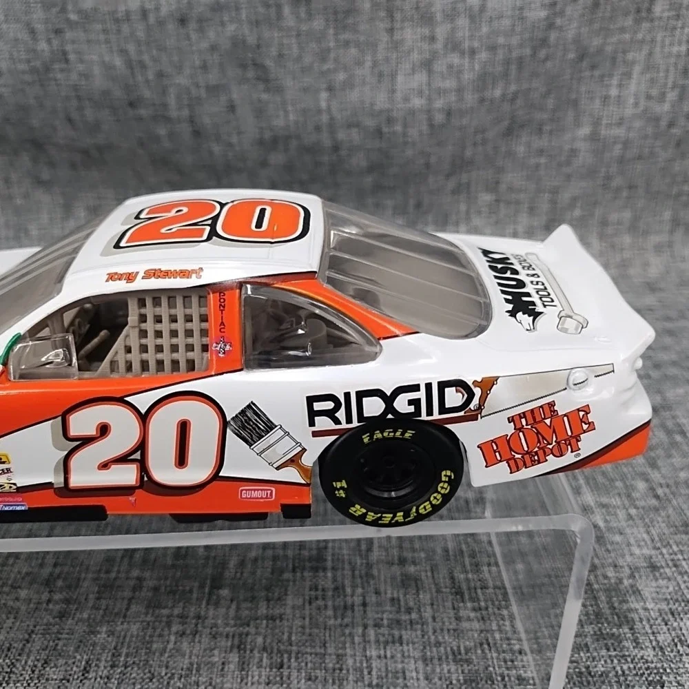 1:24 Action Diecast 1999 Nascar #20 Tony Stewart Home Depot Habitat Set of 2